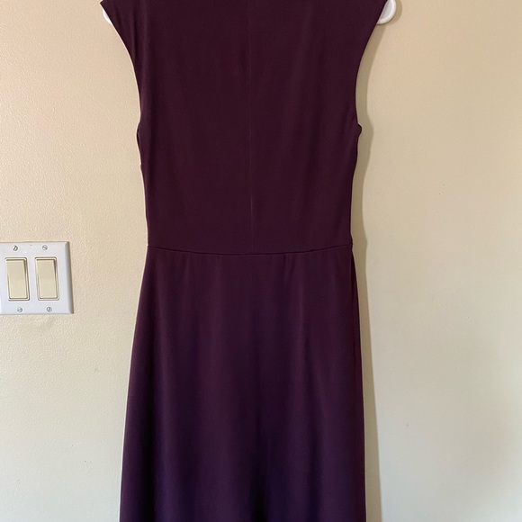 LE CHATEU DRESS PLUM SIZE SMALL NEW WITH OUT TAGS - Picture 6 of 7